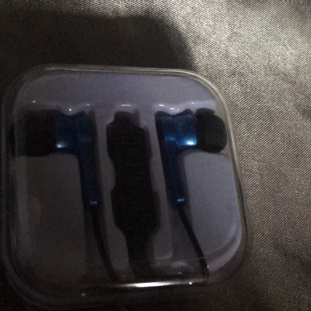 Microphone headphones